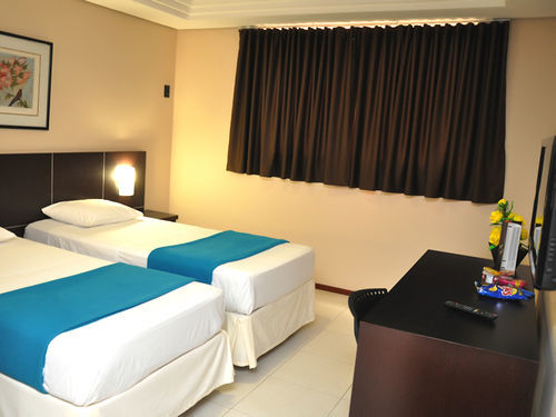 Hotel Crystal Plaza 4*